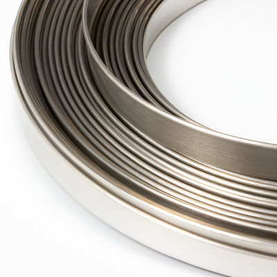 カスタマイズされたLEDチャンネル文字トリム合金プラスチックトリムキャップ文字