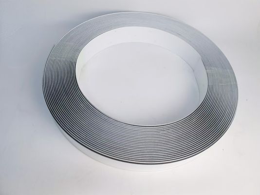 0.6mm 厚いサイン トリムキャップ ホワイト アルミニウムチャネルレターコイル