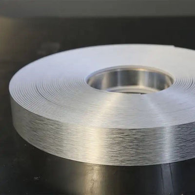 ブラッシュした銀アルミ トリムキャップ チャンネルの文字長さ25M-33.33M/ロール - チナロン